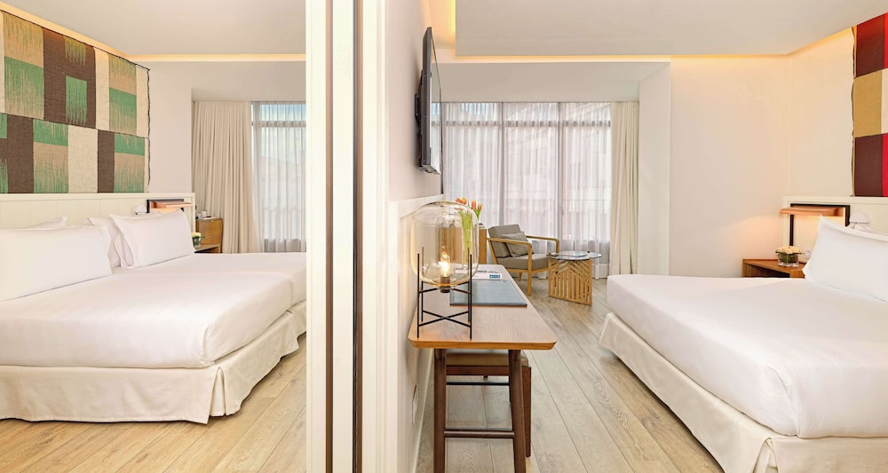H10 Cubik — Hotel rooms in Barcelona, Catalonia