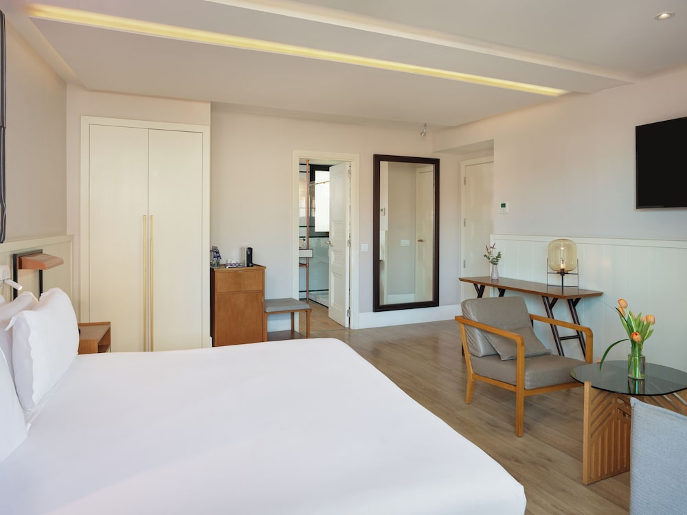 H10 Cubik — Hotel rooms in Barcelona, Catalonia