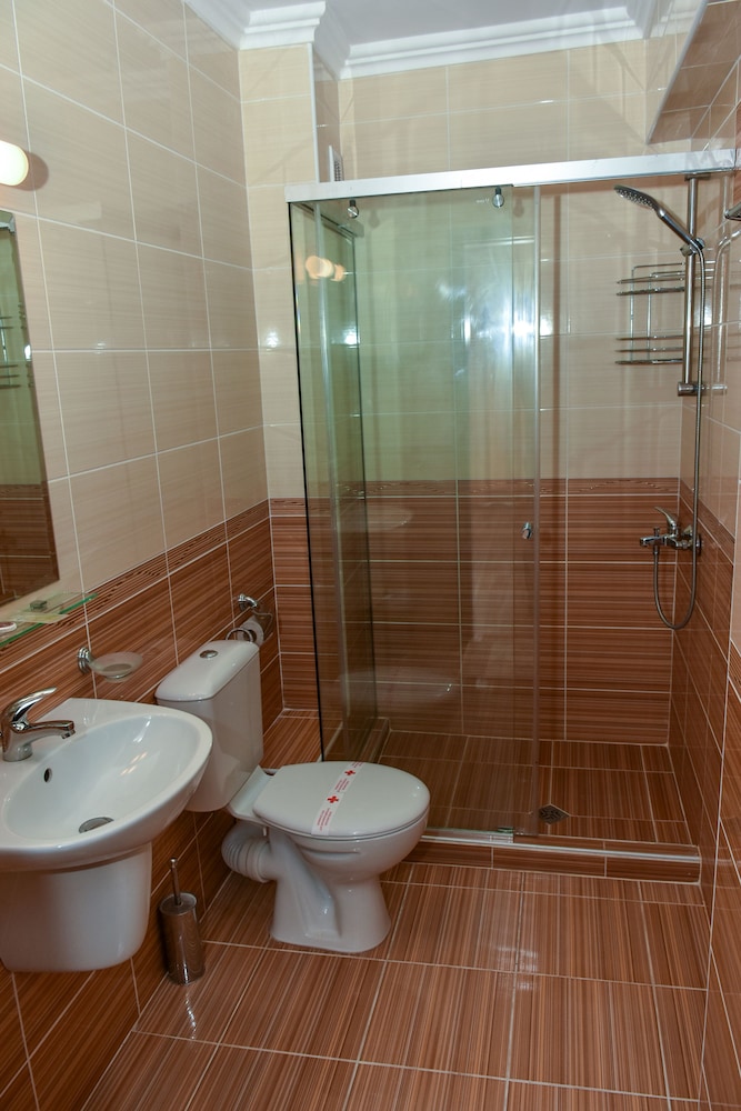 OLYMP Apartcomplex — Hotel rooms in Sveti Vlas, Burgas Region