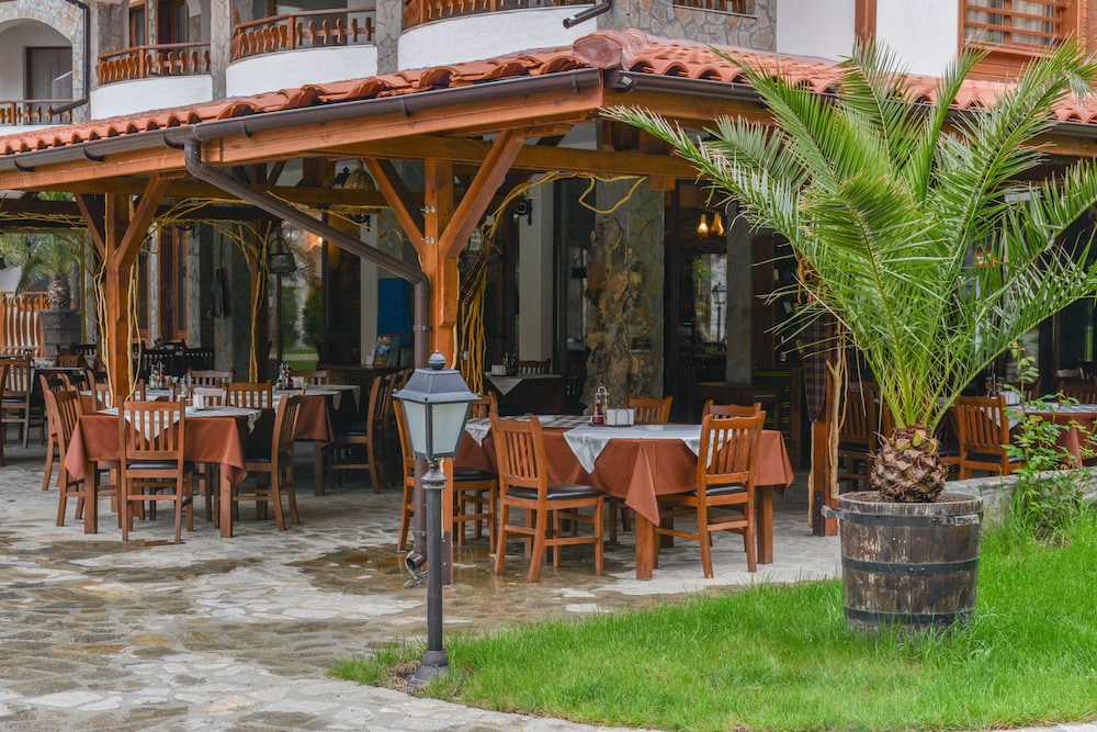 OLYMP Apartcomplex — Restaurant & bars in Sveti Vlas, Burgas Region