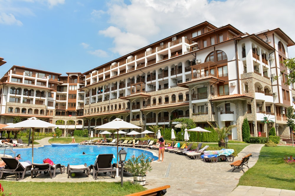 OLYMP Apartcomplex — Swimming pool in Sveti Vlas, Burgas Region