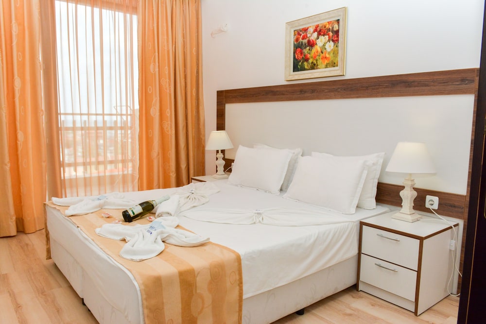 OLYMP Apartcomplex — Hotel rooms in Sveti Vlas, Burgas Region