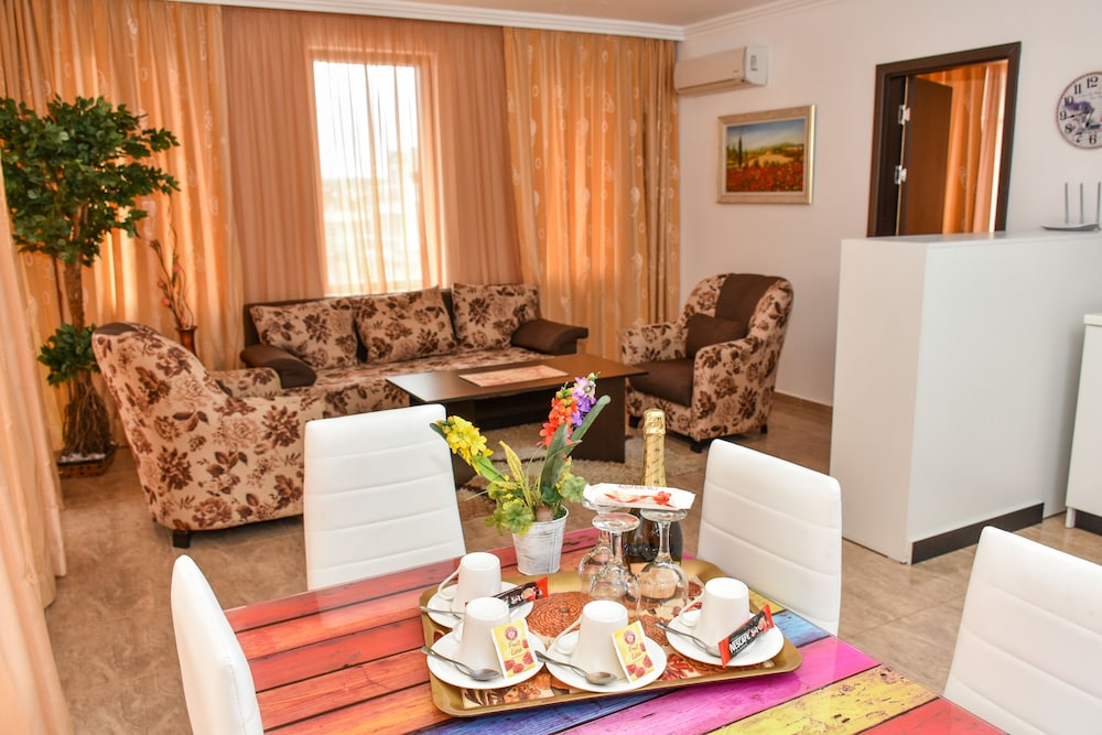 OLYMP Apartcomplex — Hotel rooms in Sveti Vlas, Burgas Region