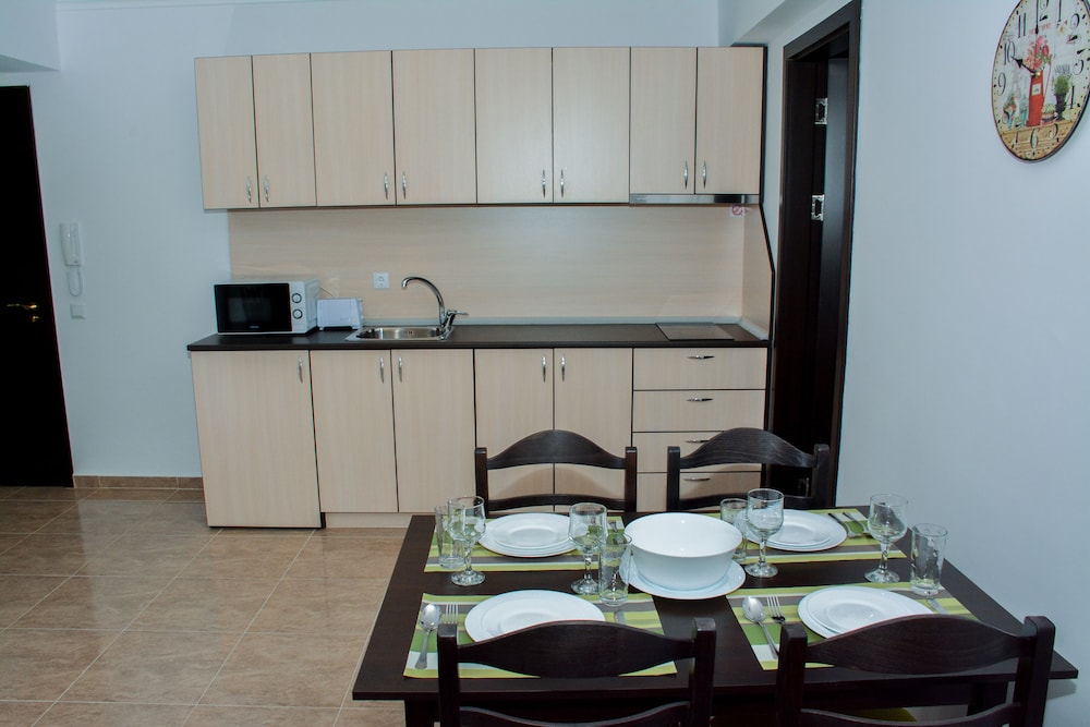 OLYMP Apartcomplex — Hotel rooms in Sveti Vlas, Burgas Region