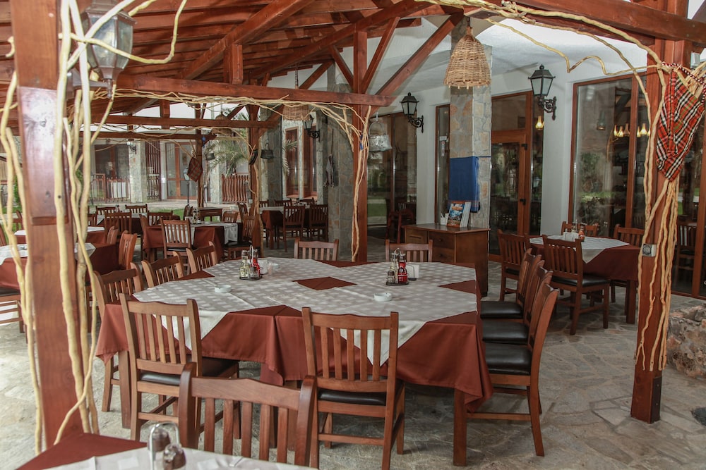 OLYMP Apartcomplex — Restaurant & bars in Sveti Vlas, Burgas Region