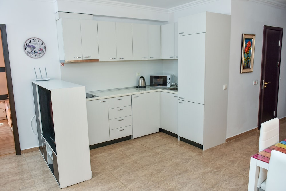 OLYMP Apartcomplex — Hotel rooms in Sveti Vlas, Burgas Region