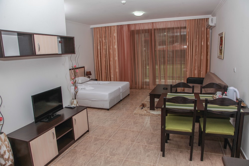 OLYMP Apartcomplex — Hotel rooms in Sveti Vlas, Burgas Region