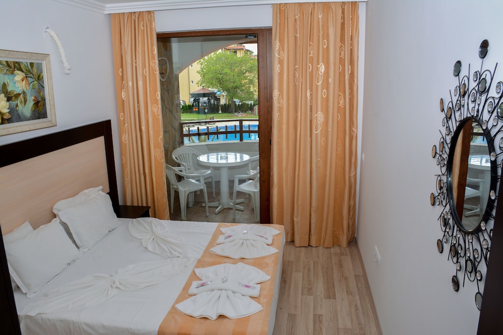 OLYMP Apartcomplex — Hotel rooms in Sveti Vlas, Burgas Region