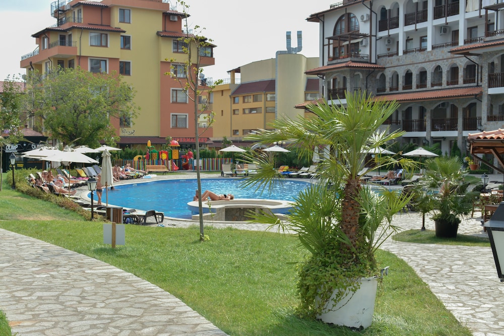 OLYMP Apartcomplex — Swimming pool in Sveti Vlas, Burgas Region