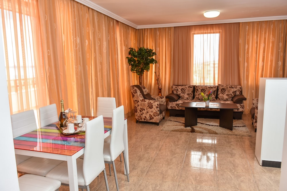 OLYMP Apartcomplex — Hotel rooms in Sveti Vlas, Burgas Region