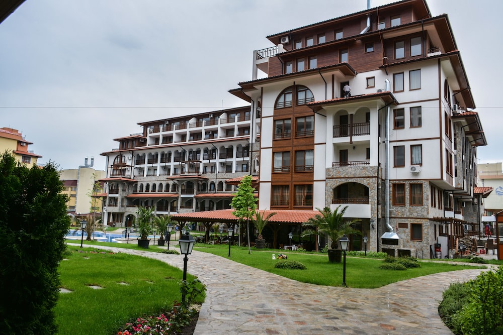 OLYMP Apartcomplex — Hotel building in Sveti Vlas, Burgas Region