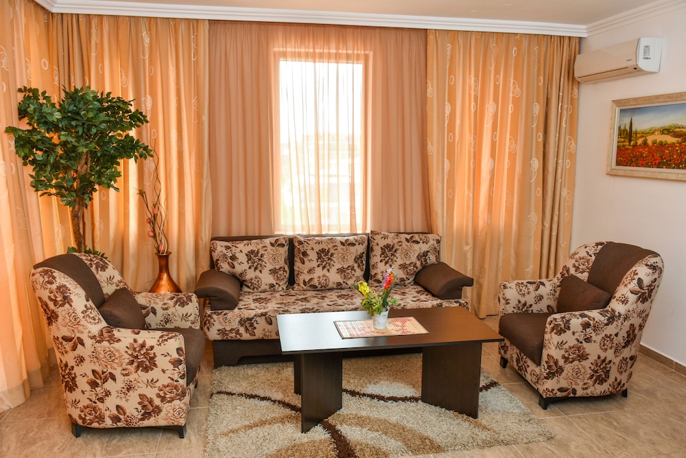 OLYMP Apartcomplex — Hotel rooms in Sveti Vlas, Burgas Region