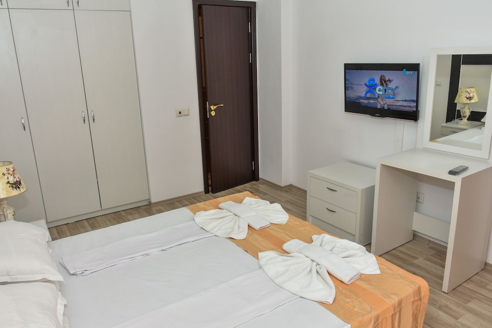 OLYMP Apartcomplex — Hotel rooms in Sveti Vlas, Burgas Region