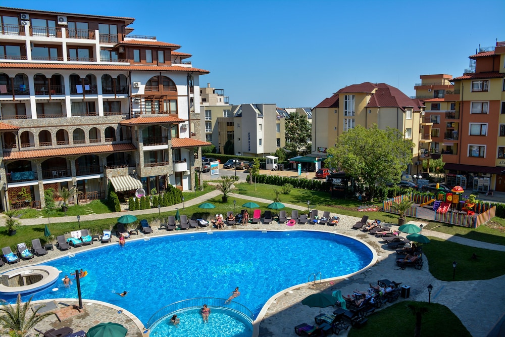 OLYMP Apartcomplex — Swimming pool in Sveti Vlas, Burgas Region