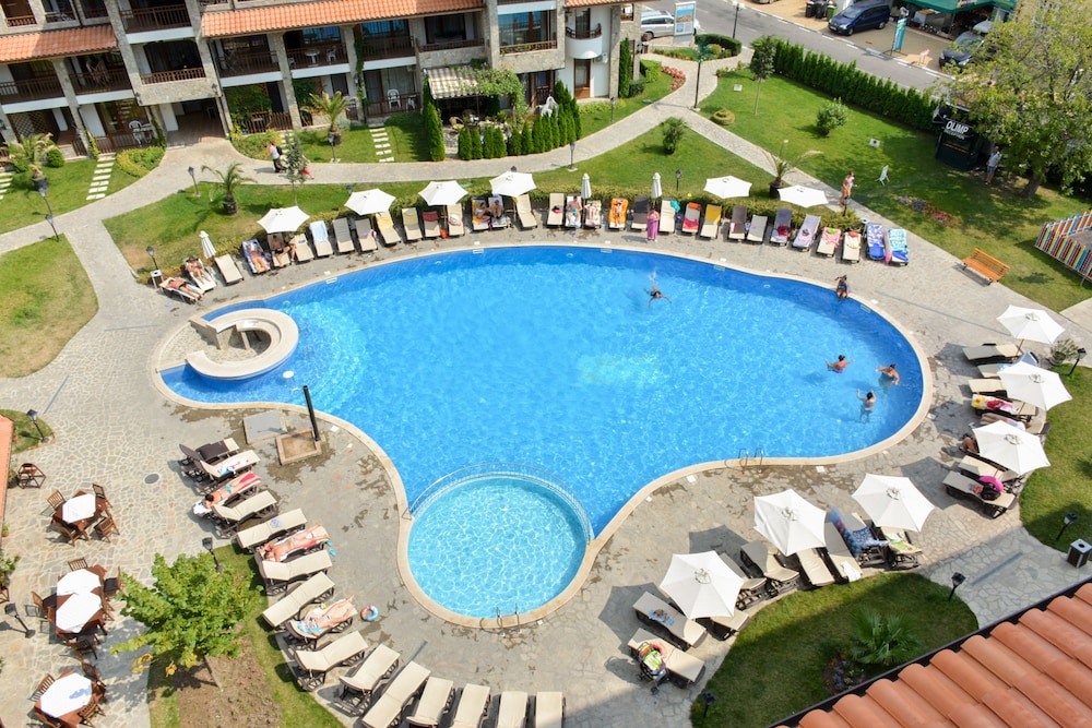 OLYMP Apartcomplex — Swimming pool in Sveti Vlas, Burgas Region