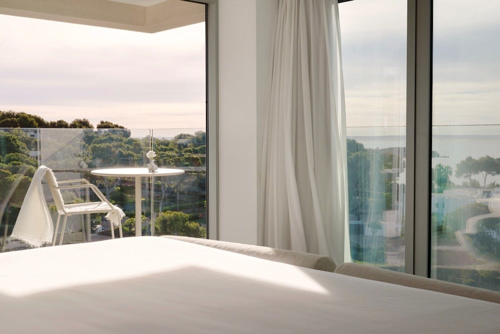 The Donna Portals — Hotel rooms in Portals Nous, Balearic Islands