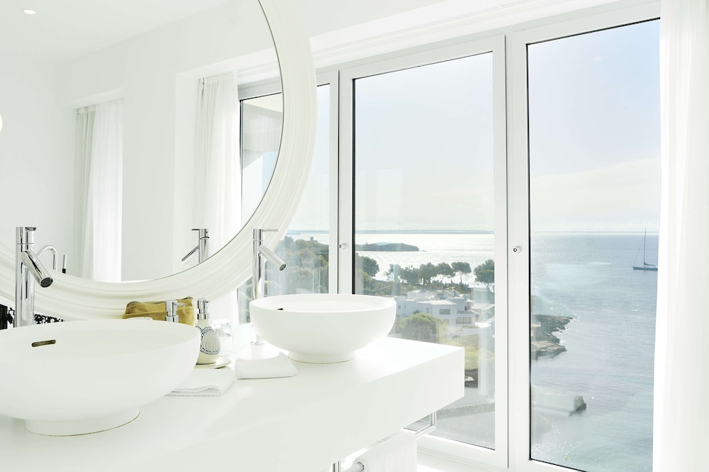 The Donna Portals — Hotel rooms in Portals Nous, Balearic Islands