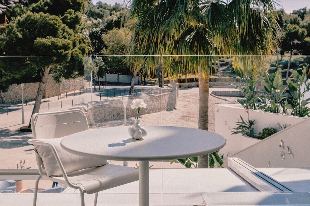 The Donna Portals — Hotel building in Portals Nous, Balearic Islands