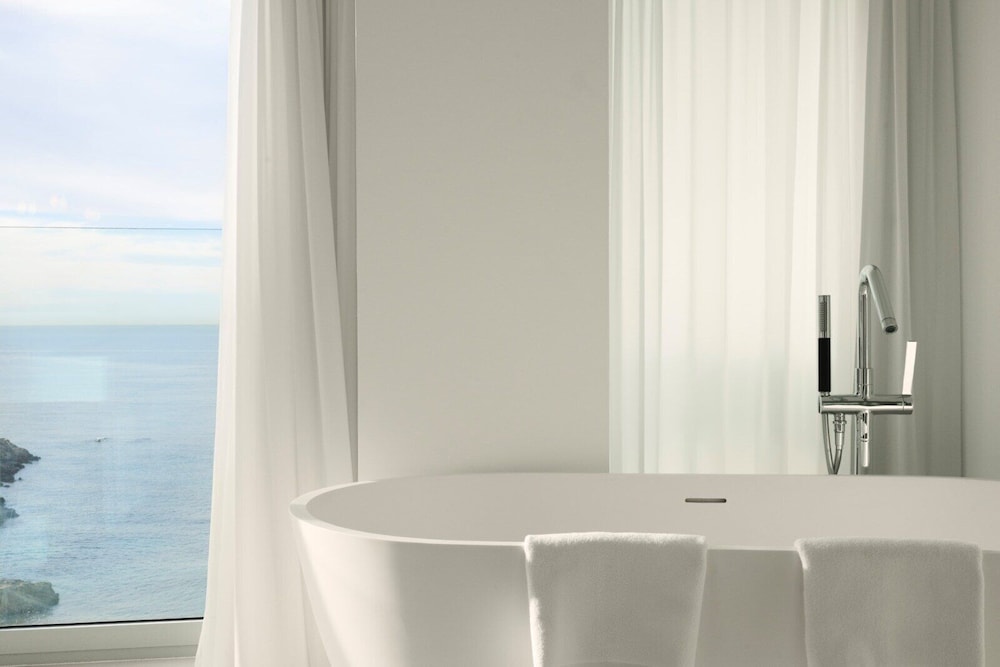 The Donna Portals — Hotel rooms in Portals Nous, Balearic Islands