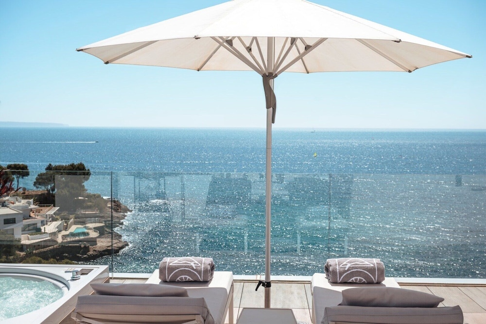 The Donna Portals — Swimming pool in Portals Nous, Balearic Islands