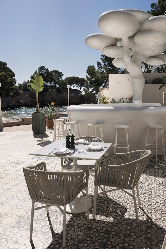 The Donna Portals — Restaurant & bars in Portals Nous, Balearic Islands