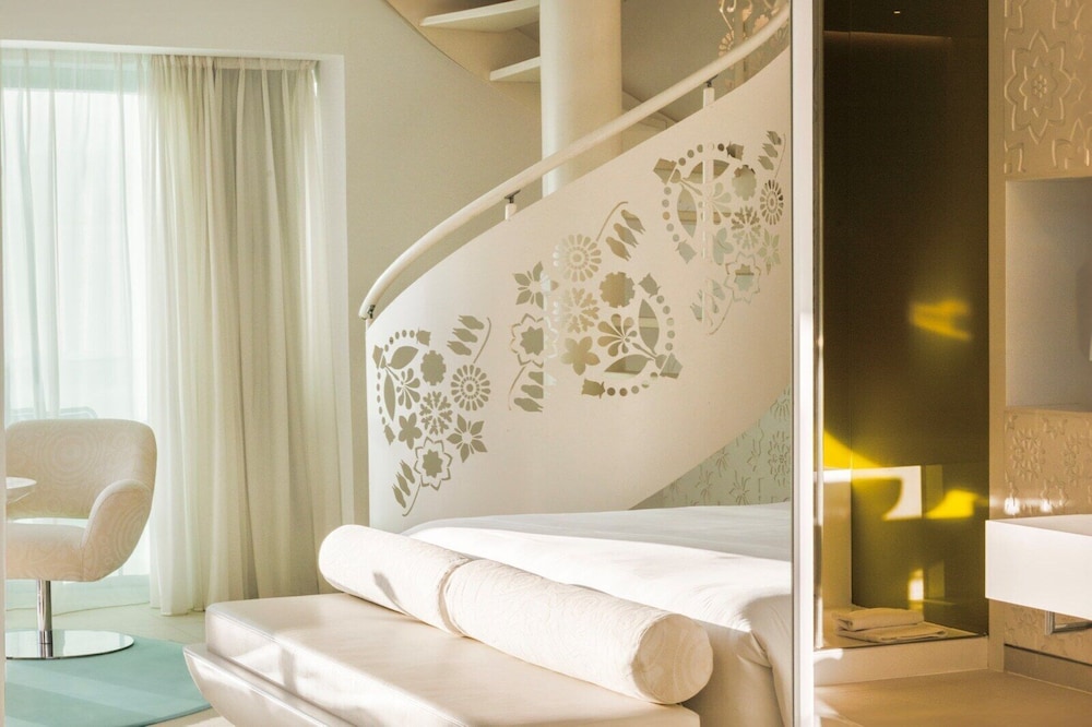 The Donna Portals — Hotel rooms in Portals Nous, Balearic Islands