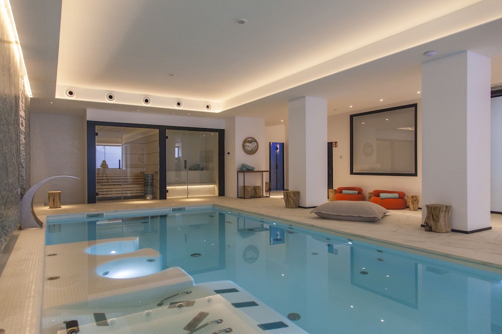 Stic Urban Hotel & Spa — Swimming pool in San Antonio, Balearic Islands