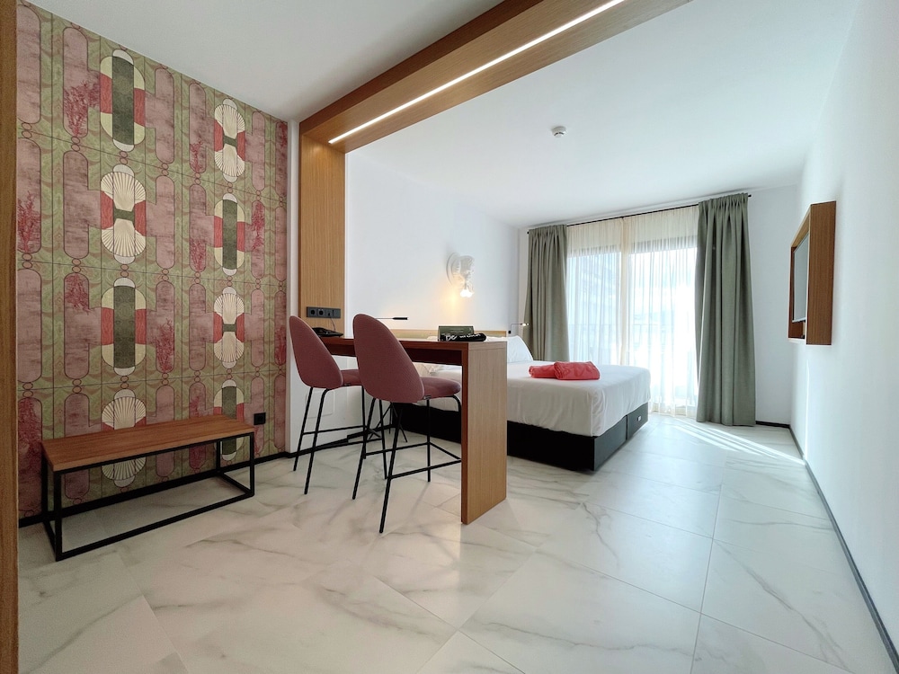 Stic Urban Hotel & Spa — Hotel rooms in San Antonio, Balearic Islands