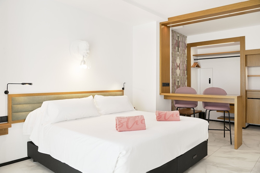 Stic Urban Hotel & Spa — Hotel rooms in San Antonio, Balearic Islands