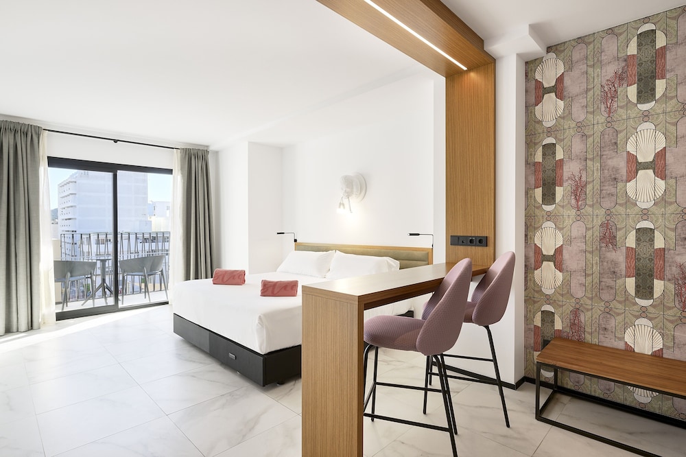 Stic Urban Hotel & Spa — Hotel rooms in San Antonio, Balearic Islands