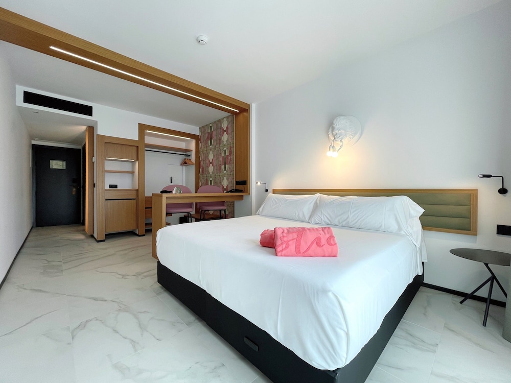 Stic Urban Hotel & Spa — Hotel rooms in San Antonio, Balearic Islands