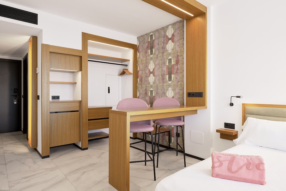 Stic Urban Hotel & Spa — Hotel rooms in San Antonio, Balearic Islands
