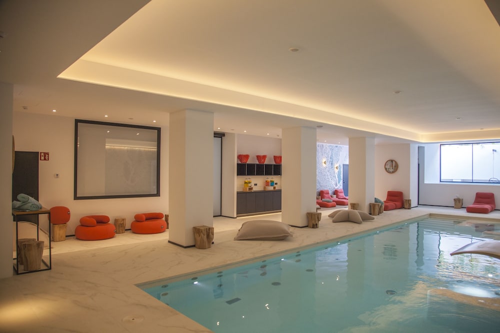 Stic Urban Hotel & Spa — Swimming pool in San Antonio, Balearic Islands