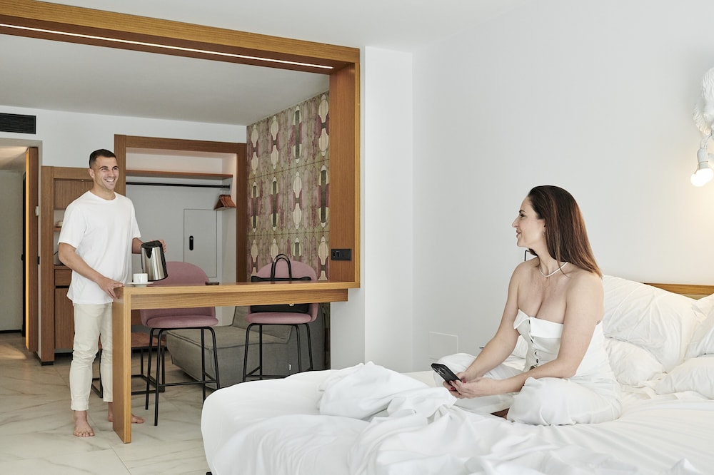 Stic Urban Hotel & Spa — Hotel rooms in San Antonio, Balearic Islands