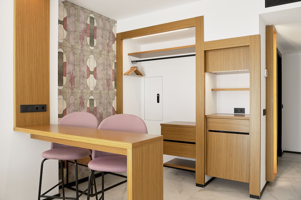 Stic Urban Hotel & Spa — Hotel rooms in San Antonio, Balearic Islands