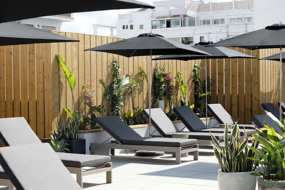 Stic Urban Hotel & Spa — Swimming pool in San Antonio, Balearic Islands