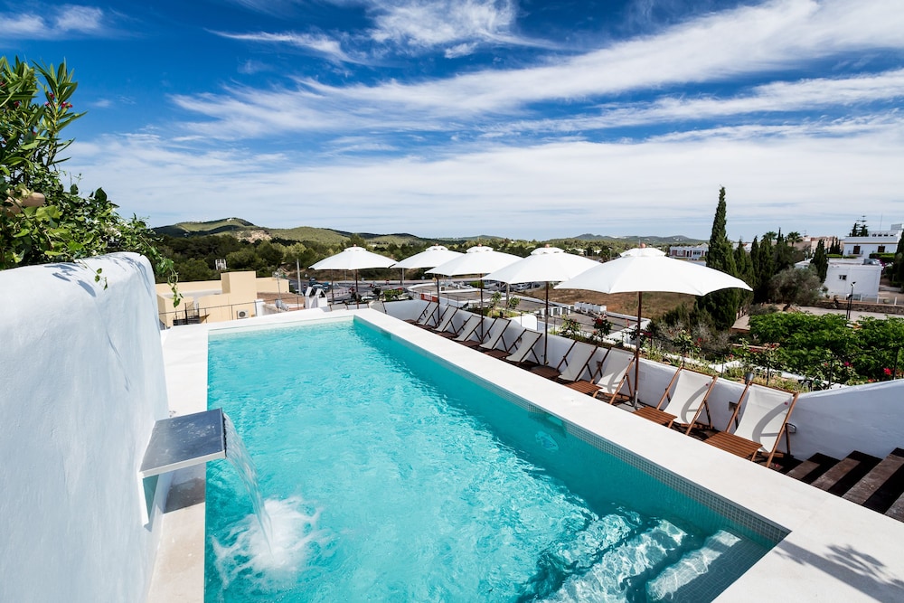 Gatzara Suites Santa Gertrudis — Swimming pool in Santa Eulalia, Balearic Islands