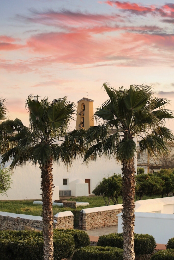 Gatzara Suites Santa Gertrudis — Attractions in the area in Santa Eulalia, Balearic Islands
