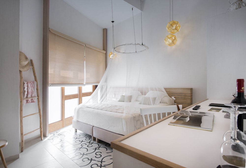 Gatzara Suites Santa Gertrudis — Hotel rooms in Santa Eulalia, Balearic Islands