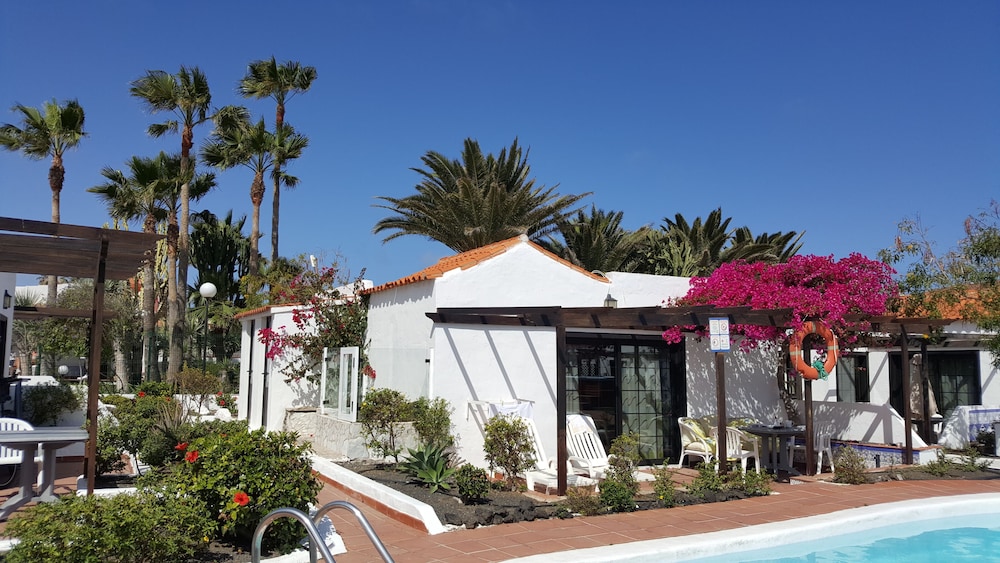 La Concha del Mar Apartments — Hotel building in Corralejo, Canary Islands