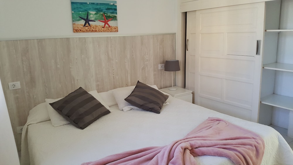 La Concha del Mar Apartments — Hotel rooms in Corralejo, Canary Islands