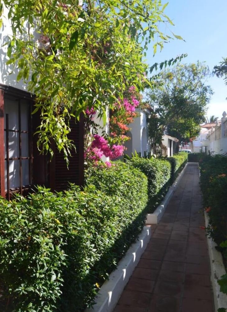 La Concha del Mar Apartments — Hotel building in Corralejo, Canary Islands