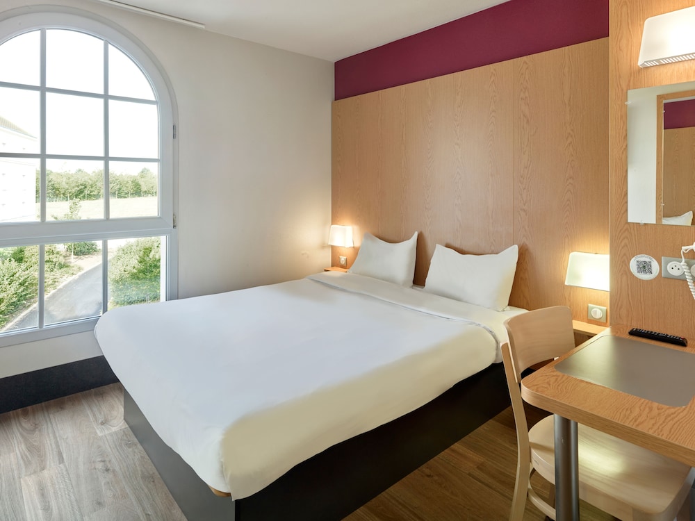 B&B Hôtel près de Disneyland® Paris — Hotel rooms in Disneyland Paris, Ile-de-France