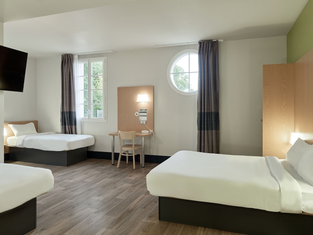 B&B Hôtel près de Disneyland® Paris — Hotel rooms in Disneyland Paris, Ile-de-France