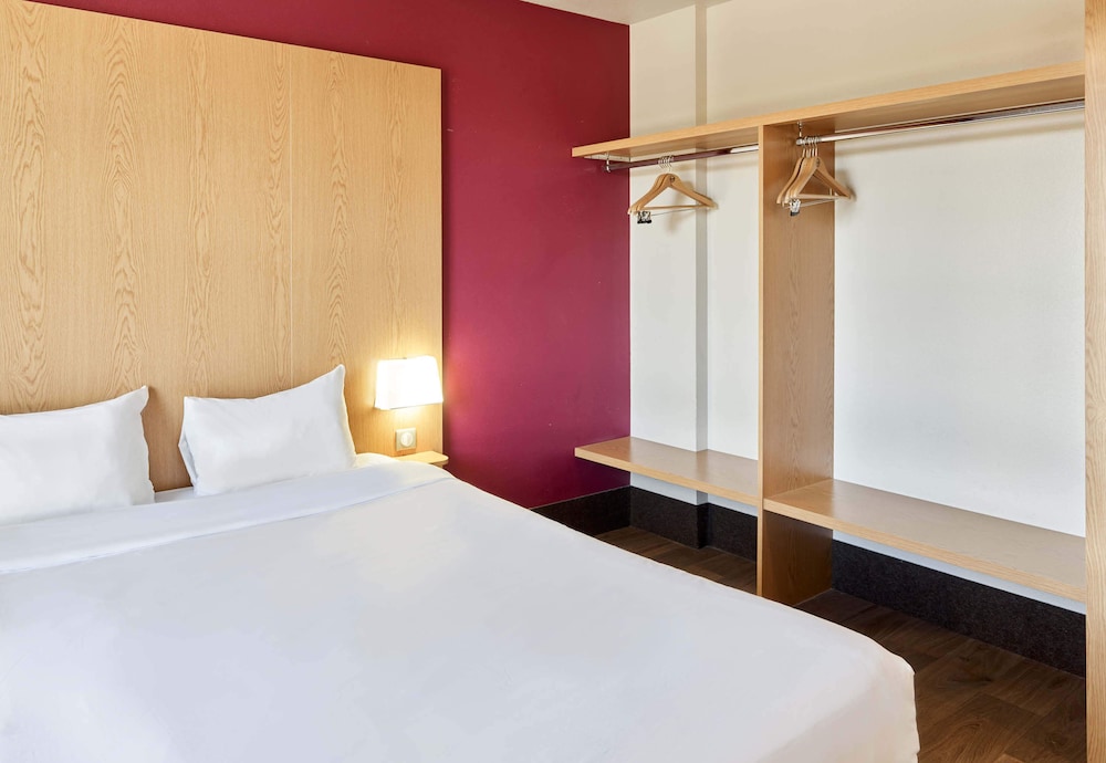 B&B Hôtel près de Disneyland® Paris — Hotel rooms in Disneyland Paris, Ile-de-France
