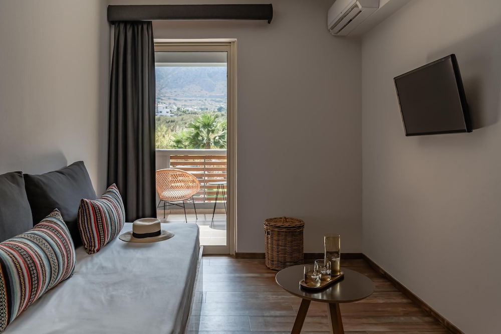 Cook's Club Hersonissos Crete — Hotel rooms in Hersonissos