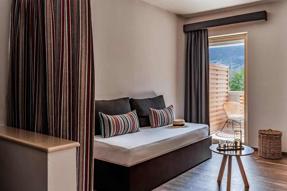 Cook's Club Hersonissos Crete — Hotel rooms in Hersonissos