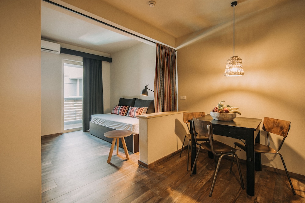 Cook's Club Hersonissos Crete — Hotel rooms in Hersonissos