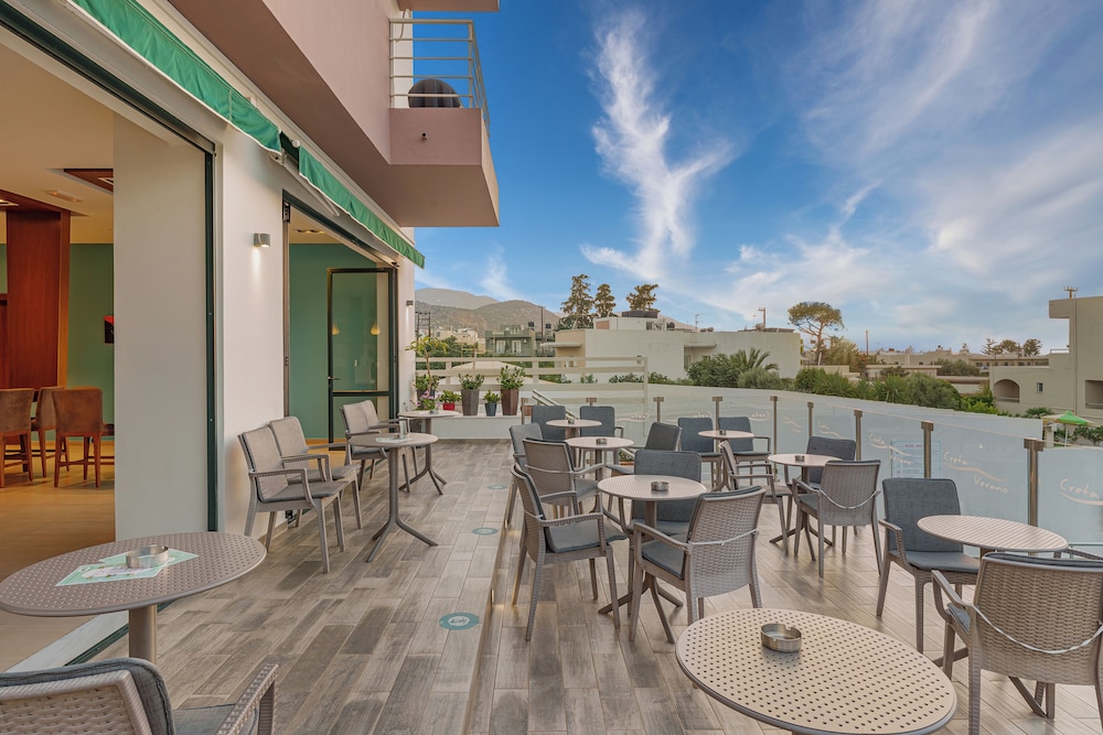 Creta Verano Hotel — Restaurant & bars in Malia