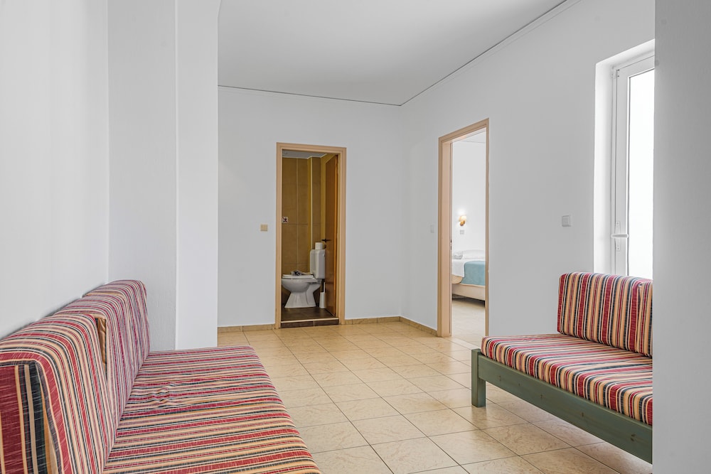 Creta Verano Hotel — Hotel rooms in Malia